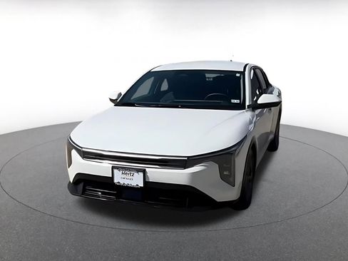 Used 2025 Kia K4 LXS image 7