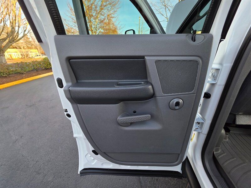 Used 2007 Dodge Ram 2500 Truck Laramie AWD/4WD image 49