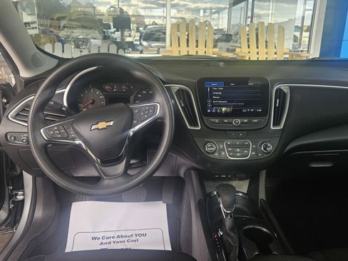 Used 2024 Chevrolet Malibu LT image 12