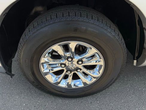 Used 2013 RAM 1500 Laramie w/ Convenience Group RWD image 9