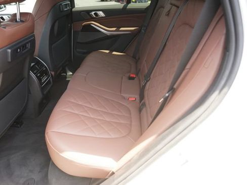 Used 2023 BMW X5 xDrive40i w/ Premium Package AWD/4WD image 13