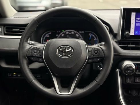 Used 2023 Toyota RAV4 XLE w/ Convenience Package image 28