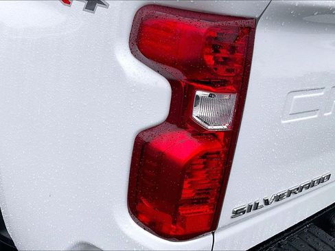 Used 2024 Chevrolet Silverado 2500 LT image 27