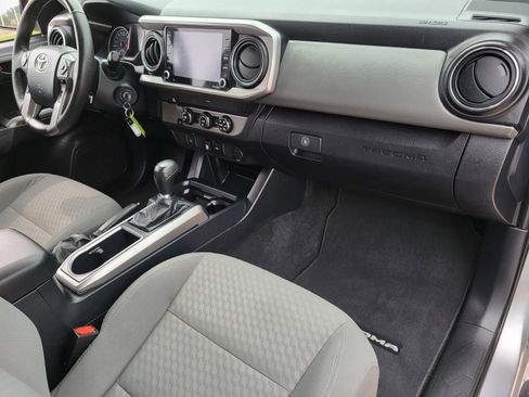 Used 2020 Toyota Tacoma SR5 RWD image 15
