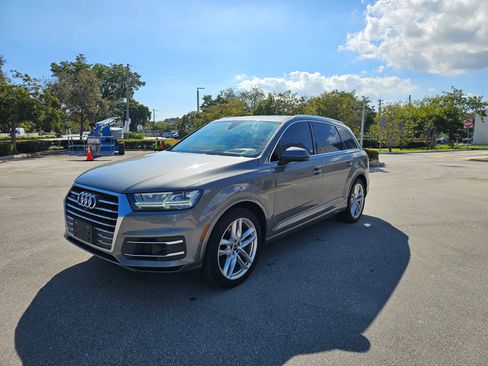 Used 2017 Audi Q7 3.0T Prestige image 1