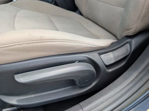 Used 2018 Hyundai Elantra Value Edition FWD image 24