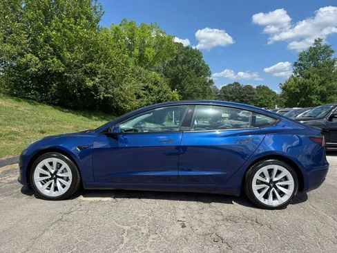 Used 2022 Tesla Model 3 Standard Range RWD image 4