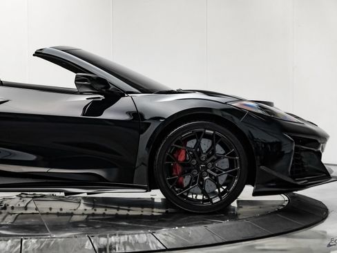 Used 2026 Chevrolet Corvette ZR1 w/ ZR1 Carbon Fiber Aero Package RWD image 30