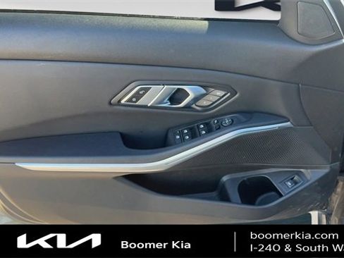 Used 2022 BMW 330i xDrive Sedan w/ Driving Assistance Package image 16