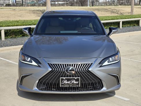 Used 2019 Lexus ES 350 w/ Premium Package image 10