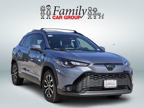 Used 2024 Toyota Corolla Cross AWD Hybrid image 2