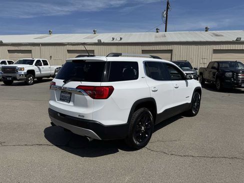 Used 2019 GMC Acadia SLT image 11