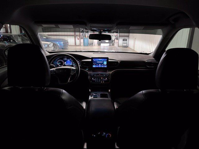 Used 2021 Ford Explorer XLT w/ Equipment Group 202A RWD image 16