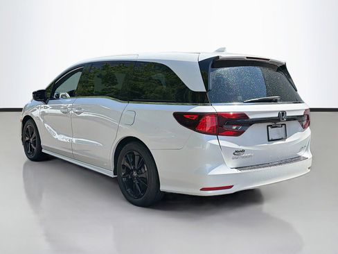 Used 2023 Honda Odyssey Sport image 7