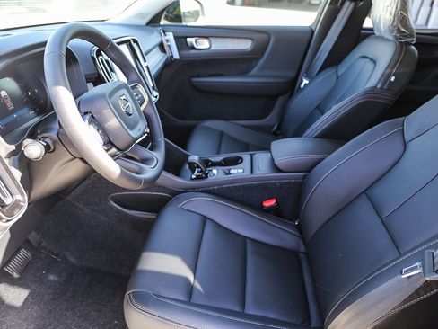 New 2026 Volvo XC40 B5 Core image 17