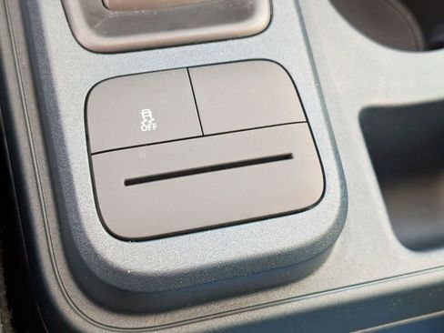 New 2025 Ford Maverick XLT image 36