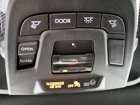 Used 2023 Toyota Crown Platinum image 37