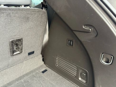 Used 2019 Buick Enclave Premium w/ Experience Buick Package image 21