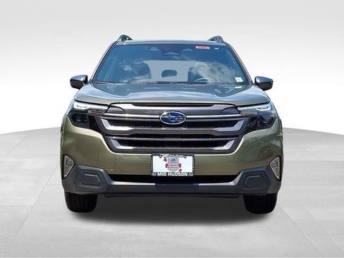 Used 2026 Subaru Forester Premium AWD/4WD image 2