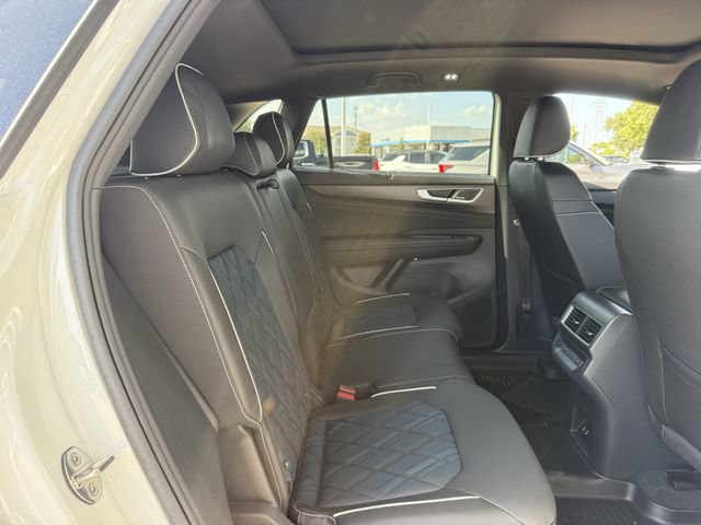 Used 2026 Volkswagen Atlas Cross Sport SEL Premium R-Line AWD/4WD image 33