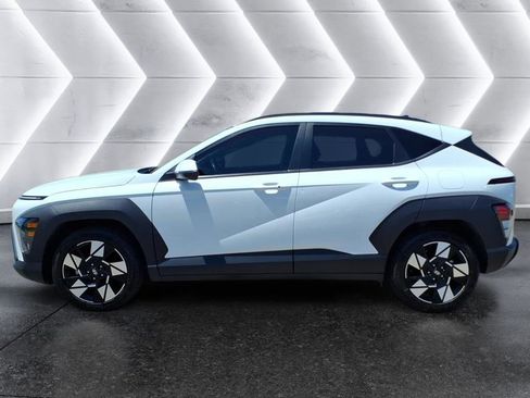 Used 2024 Hyundai Kona SEL FWD image 2