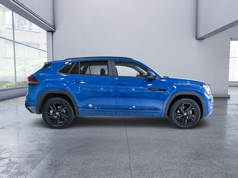 Used 2026 Volkswagen Atlas Cross Sport SEL R-Line AWD/4WD image 7