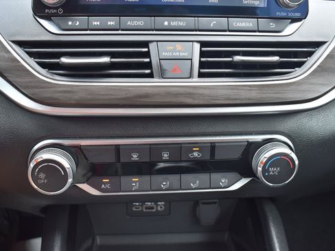 Used 2024 Nissan Altima 2.5 SV FWD image 35