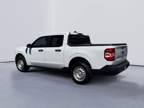Used 2022 Ford Maverick XL image 3