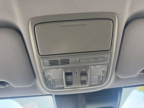 Used 2021 Honda CR-V Touring image 28