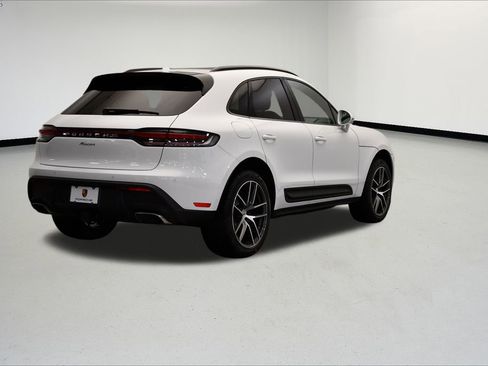 Used 2025 Porsche Macan image 5