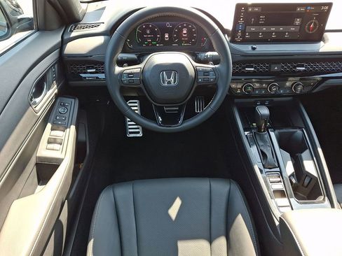 Used 2025 Honda Accord Sport image 11