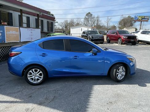 Used 2018 Toyota Yaris iA image 13