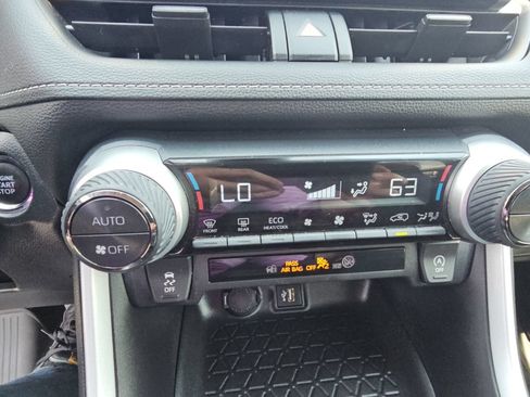 Certified 2025 Toyota RAV4 XLE AWD/4WD image 18