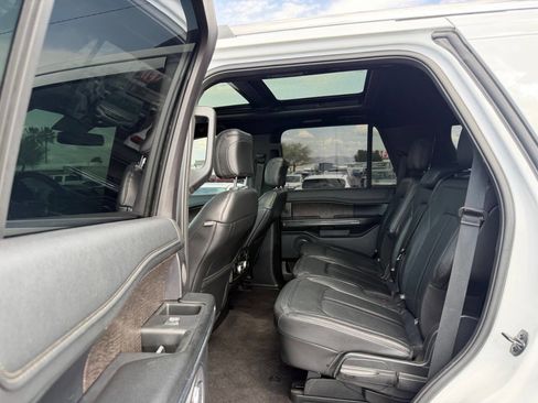 Used 2019 Ford Expedition Limited image 23