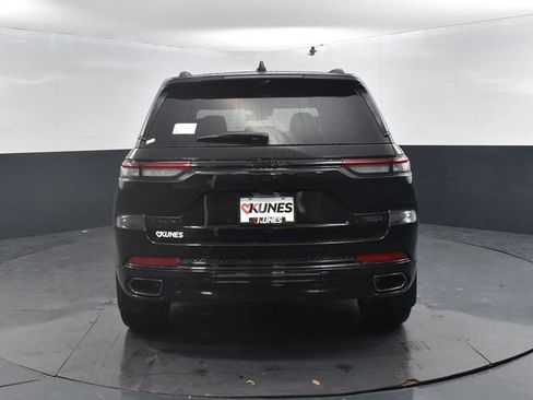 New 2025 Jeep Grand Cherokee Summit image 8