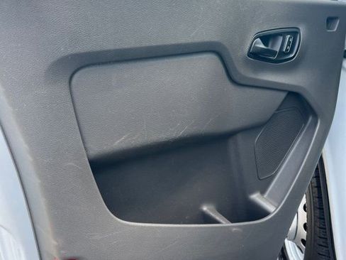 Used 2022 Ford Transit 250 Medium Roof AWD image 11