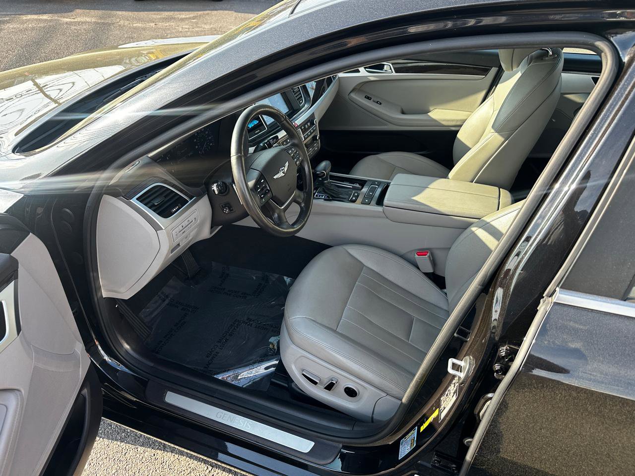 Used 2019 Genesis G80 3.8 AWD/4WD image 9