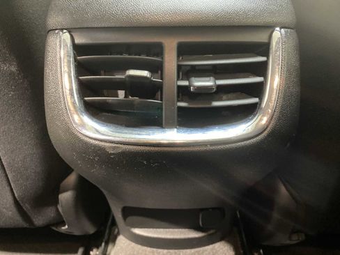 Used 2024 Chevrolet Malibu LT image 25