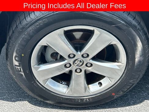 Used 2015 Toyota RAV4 XLE FWD image 22