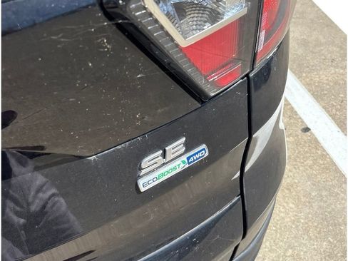 Used 2017 Ford Escape SE AWD/4WD image 17