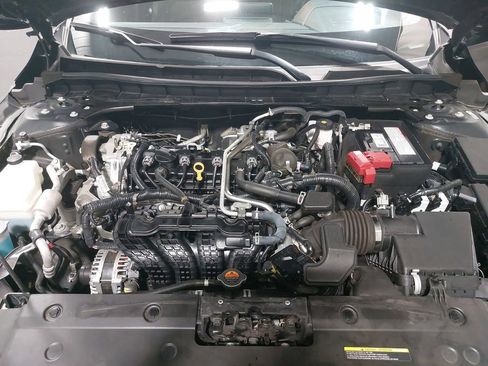 Used 2024 Nissan Altima 2.5 SV image 29