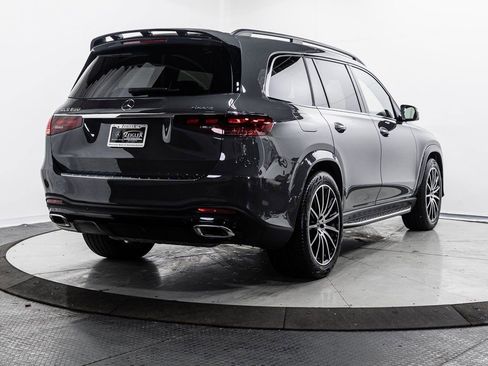 Used 2025 Mercedes-Benz GLS 580 4MATIC image 37