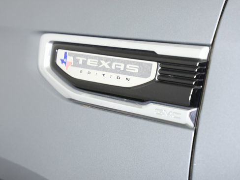 Used 2019 GMC Sierra 1500 SLT image 3