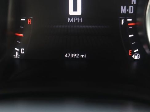 Used 2023 Dodge Challenger SXT image 17