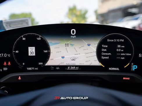 Used 2020 Porsche Taycan image 14