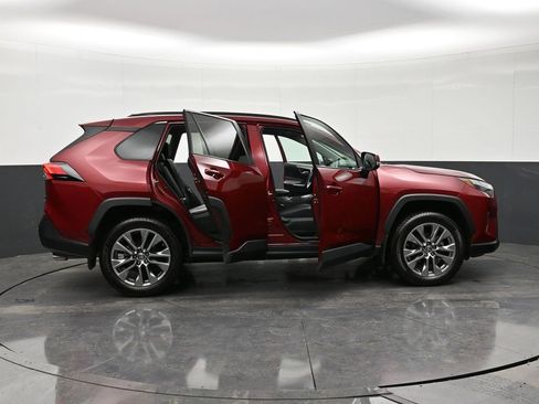 Used 2024 Toyota RAV4 XLE Premium image 33