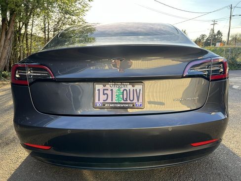 Used 2018 Tesla Model 3 Long Range image 4