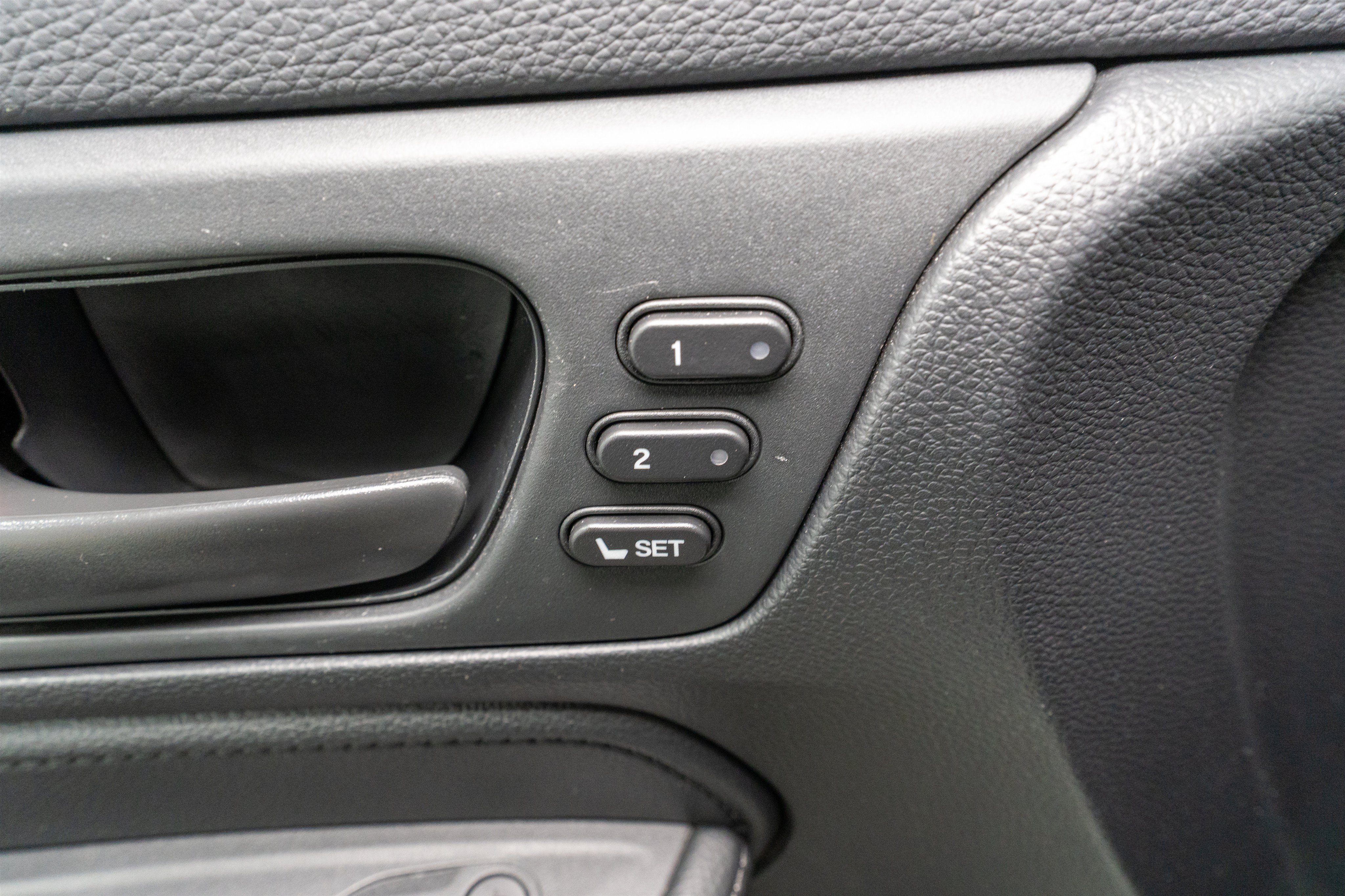 Used 2025 Honda Odyssey Sport-L image 14