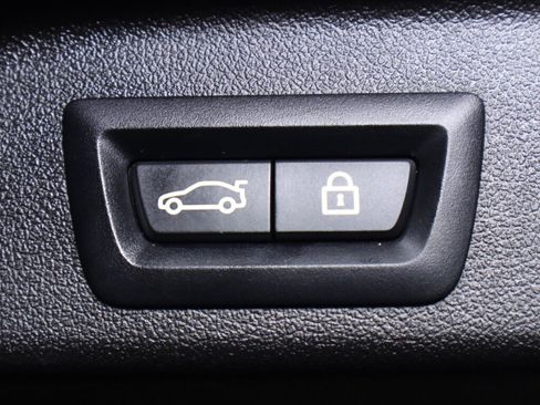 Used 2020 BMW X5 M50i image 38