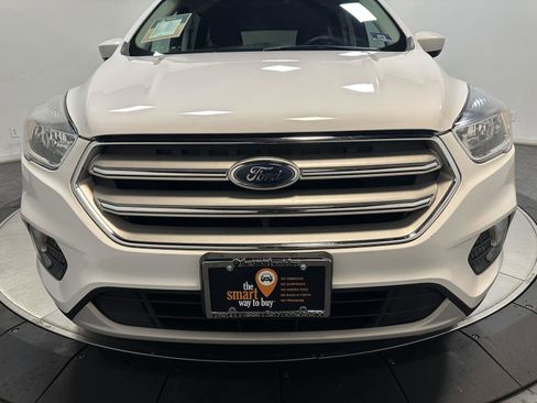Used 2019 Ford Escape SE image 5
